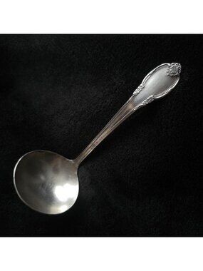 Remembrance By 1847 Rogers Bros Vintage Silverplate Gravy Ladle 6"